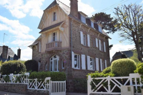 Belle villa en granit rose VUE SUR MER à PERROS-GUIREC - Réf 943